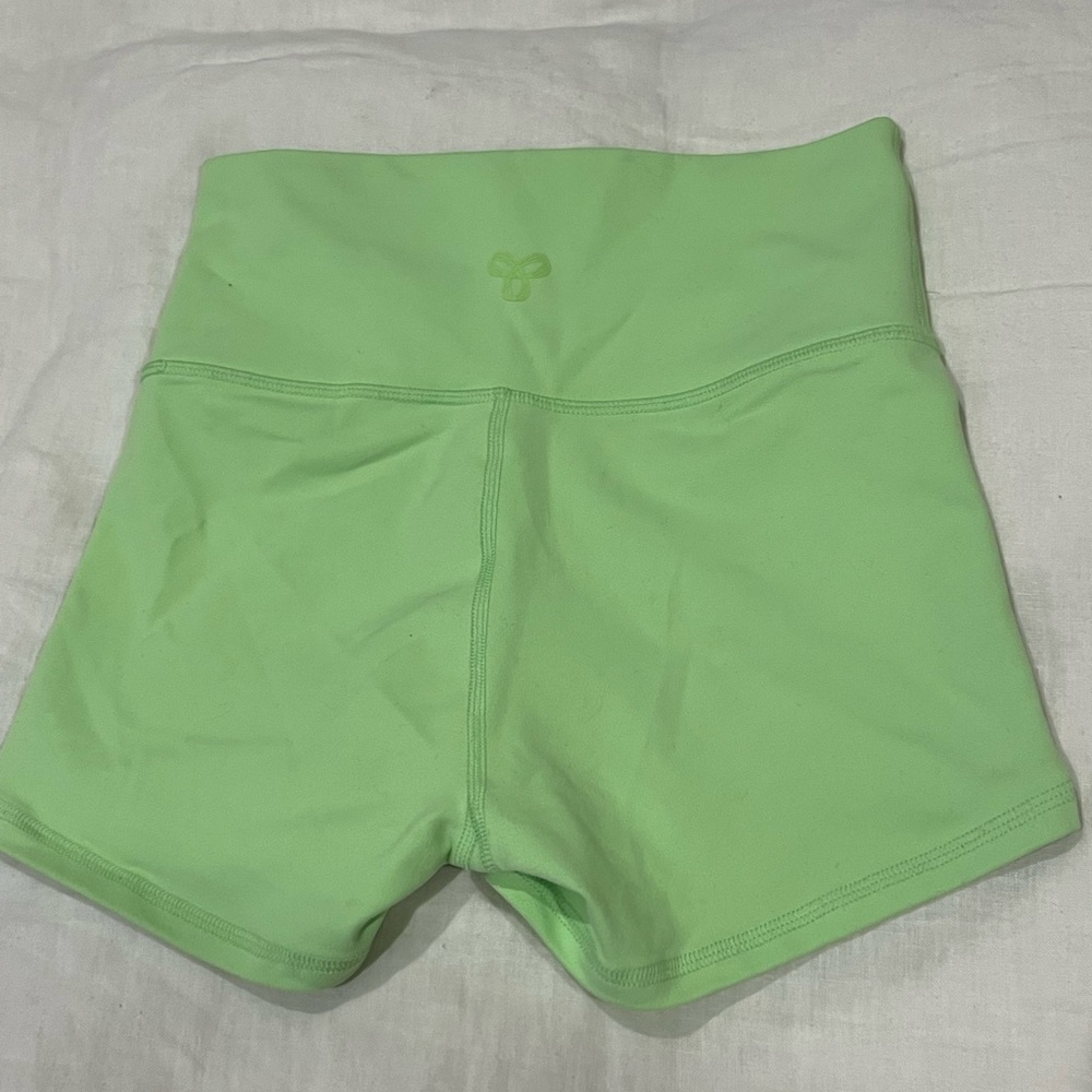 Aritzia TNA biker shorts